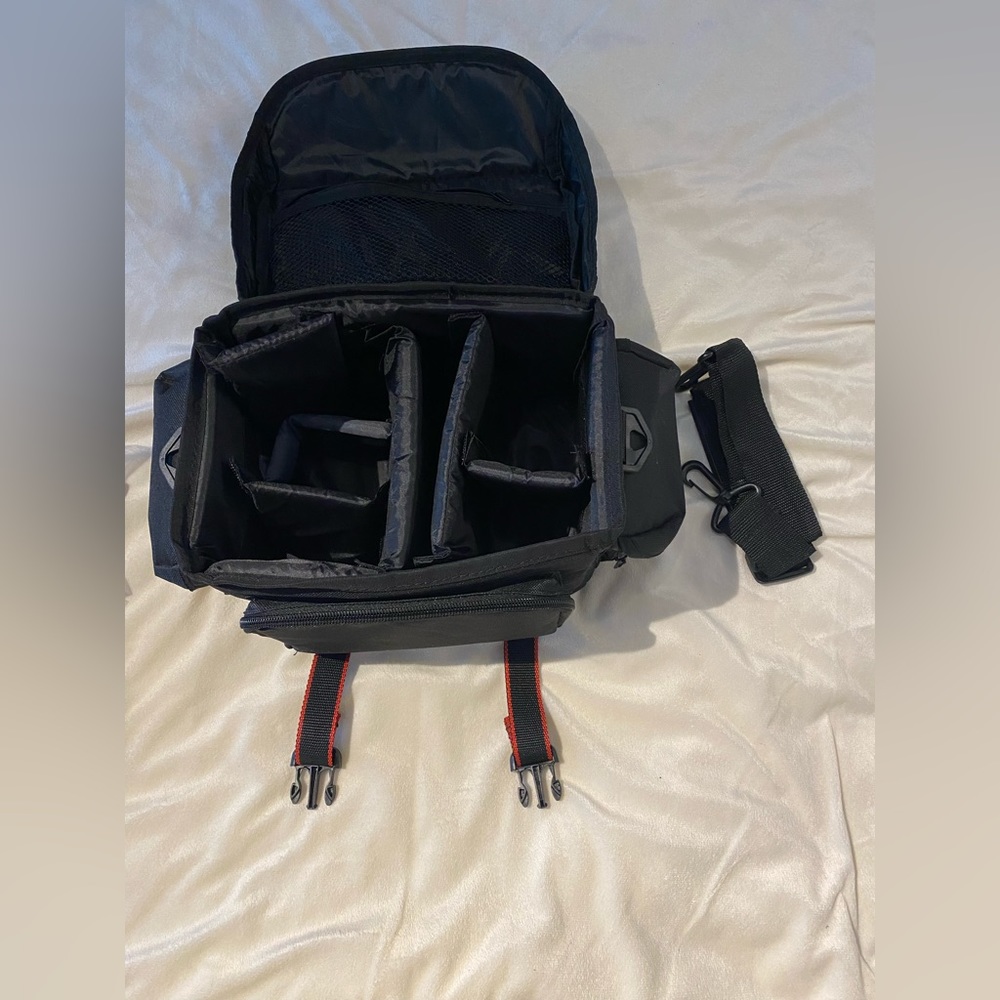 New Commander Camera Bag - Picture 3 of 4